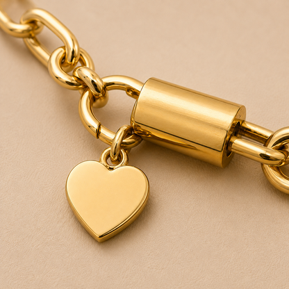 Pulsera gruesa con corazón y candado