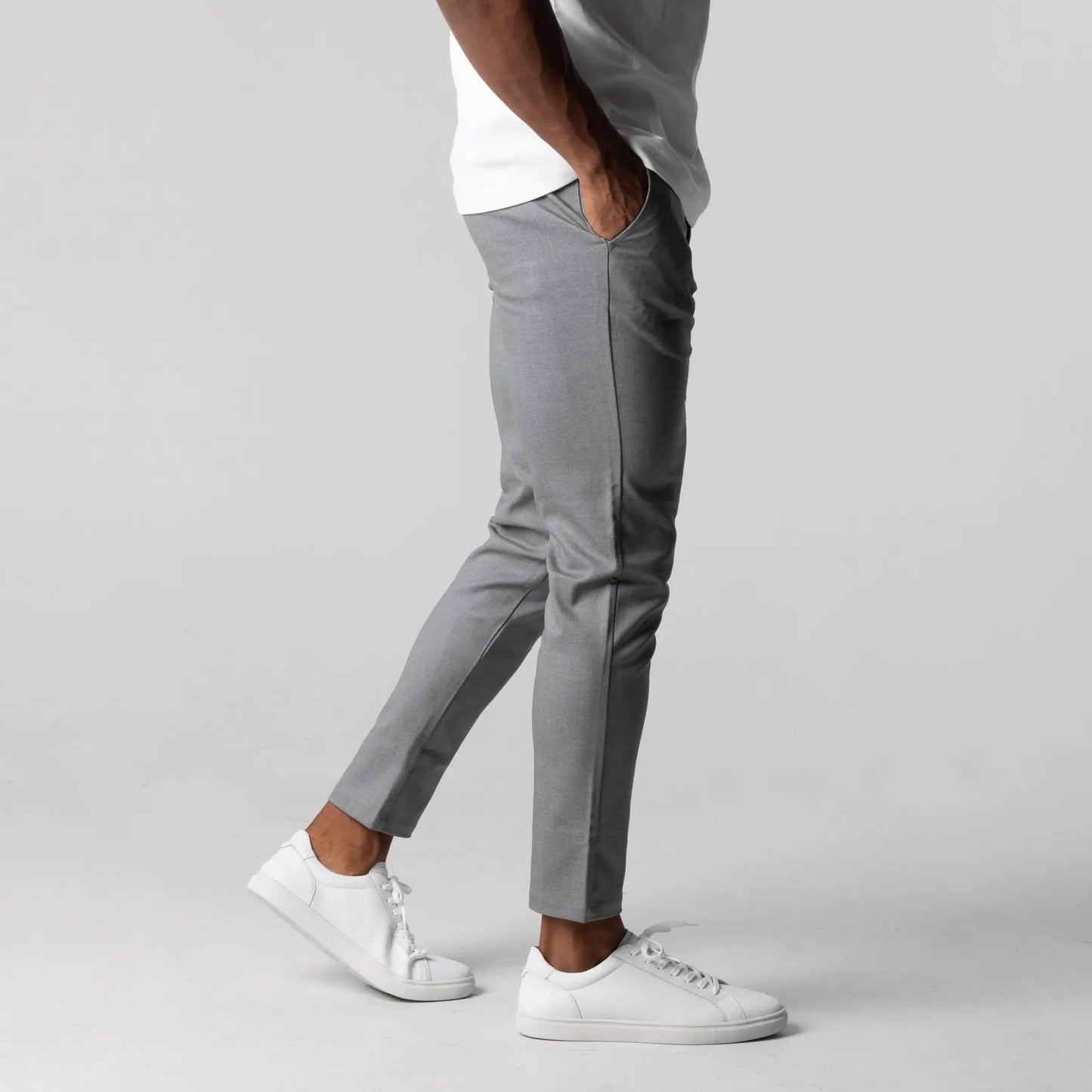 Pantalón Chino Urban™ — gris urbano, elegante y cómodo