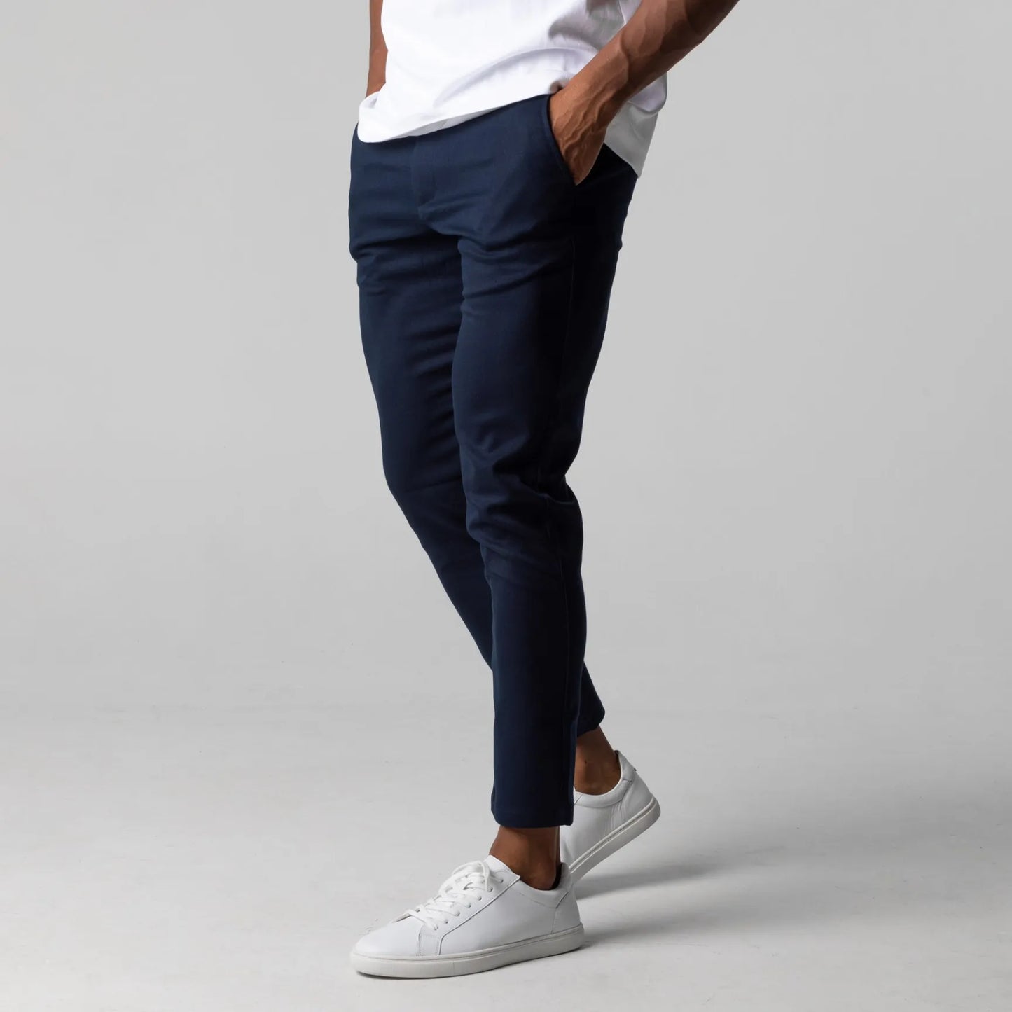 Pantalón Chino Urban™ — gris urbano, elegante y cómodo